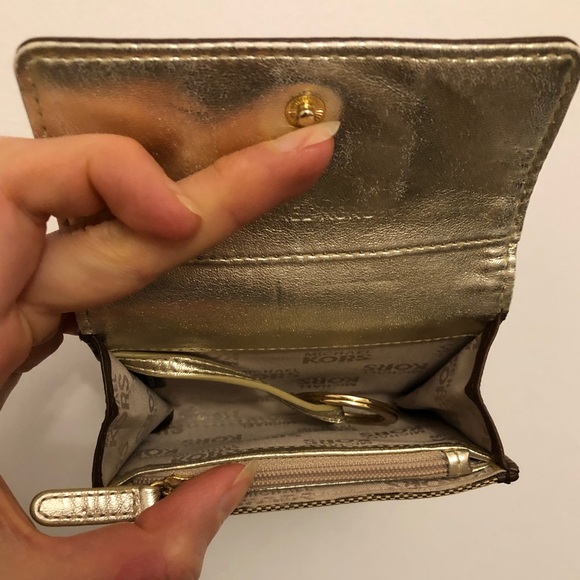 Michael kors wallet - Picture 2 of 2
